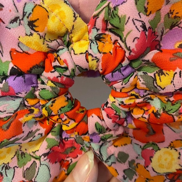 Gorgeous Wild Fable Floral Crop Top w/ a lace-up back Size Large - Picture 3 of 7